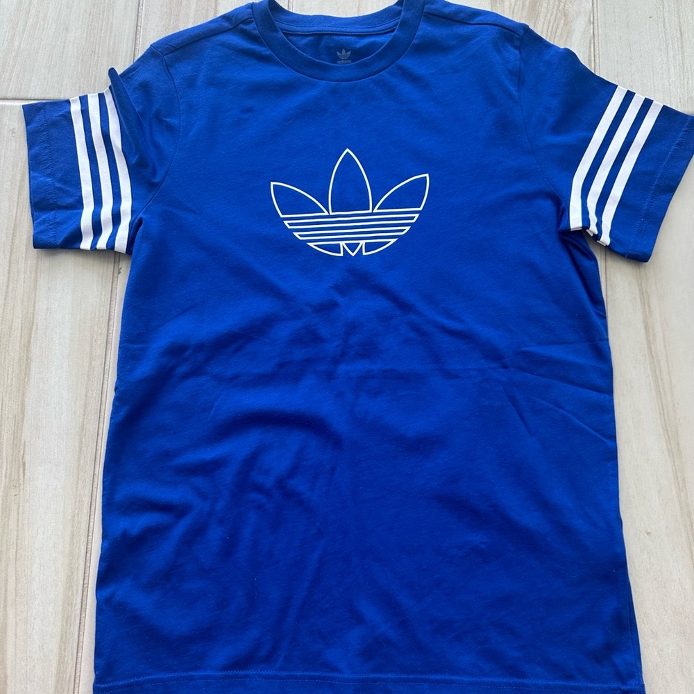 Boys Adidas tshirt size 13-14
